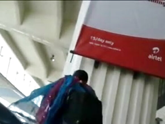 एक सेक्सी और गंदा मूवी में हॉट भारतीय लड़का सरेआम हस्तमैथुन करत