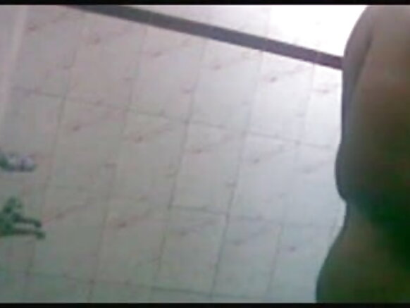 देसी बीवी स्नान सेक्स के साथ पति के दोस्त भारत में भारतीय सेक्स स्नान अंग्रेजी में