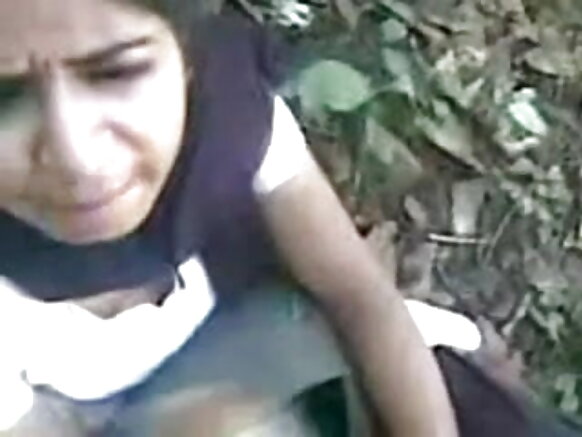 देसी अविश्वसनीय भारतीय लड़की चलती है जबकि चुसती और वीर्य खाती हुई अविश्वसनीय हिंदी सेक्सी मूवी