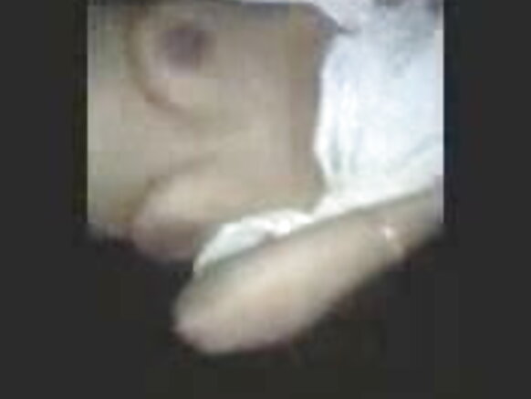 इंडियन यूनिवर्सिटी लड़की रात मे अपने बॉयफ्रेंड के साथ सेक्सी हिंदी मूवी वीडियो