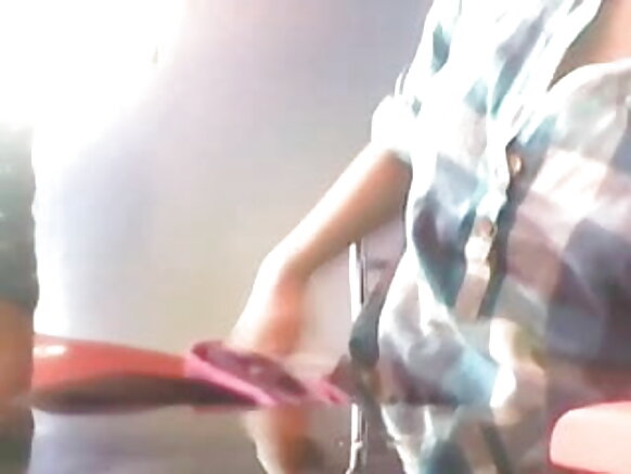 सेक्सी मल्लू लिविंग मल्लू परेजा इन कैफे