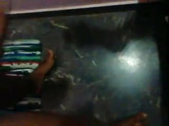 देसी सेक्सी फुल मूवी इंडिया मीरा आंटी को गड़बड़ पड़ोसी द्वारा