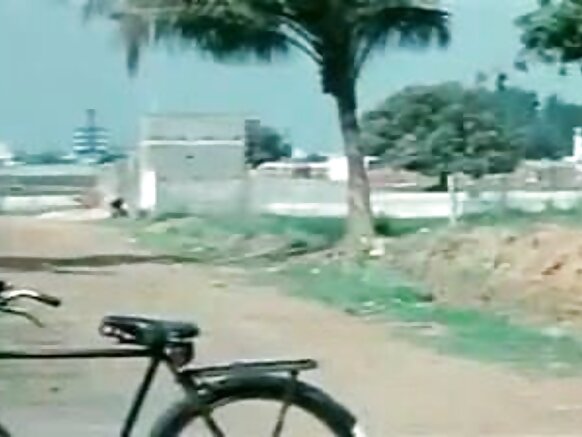 तमिल ब्लू फिल्म - ओपन मूवी सीन सेक्सी वीडियो फुल मूवी सीन 1