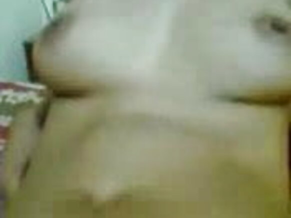 दक्षिण भारतीय लड़की अपने पति को बहुत सारा प्यार दे रही है sexy hindi movie sexy audio hindi