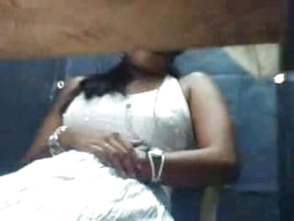 हॉट इंडियन गर्ल ऑटो सेक्स नीला मेरा कैमरा कैमरे के सामने हस्तमैथुन