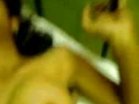 उत्तर भारत से हॉट लड़की ने अपने बॉयफ्रेंड का मजा लिया जब मैं घर पर अकेला रहा सेक्सी मूवी