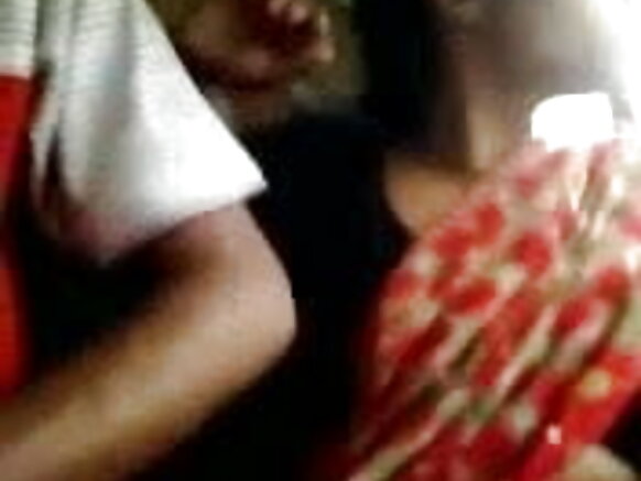 बूपप्रेस माधुरी दीक्षित सेक्सी माइन ऑटो में