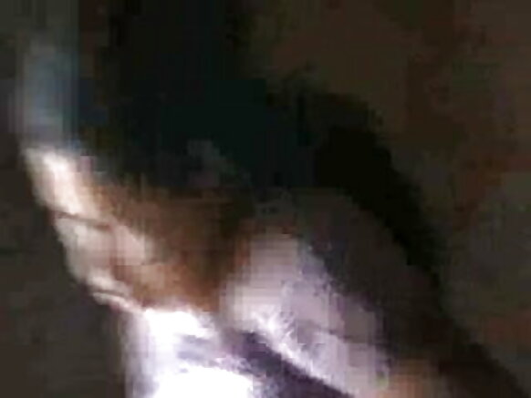 हॉट इंडियन आंटी अपने संतुष्ट क्लाइंट को संतुष्ट करने का प्रयास करती है - III