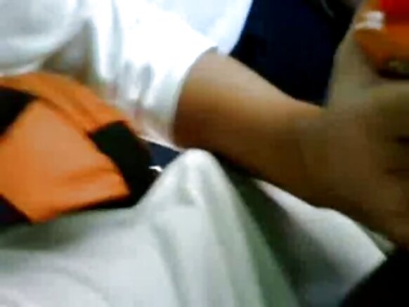 लड़कियाँ रिएक्ट करत हैं जब उ डिक सेक्सी मूवीज भेजत हैं