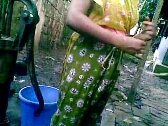 बंगला देसी धूप देओल सेक्स फोटो असहज लोग देसी आउटडोर चचेरे भाई-नूपुर स्नान आउटडोर