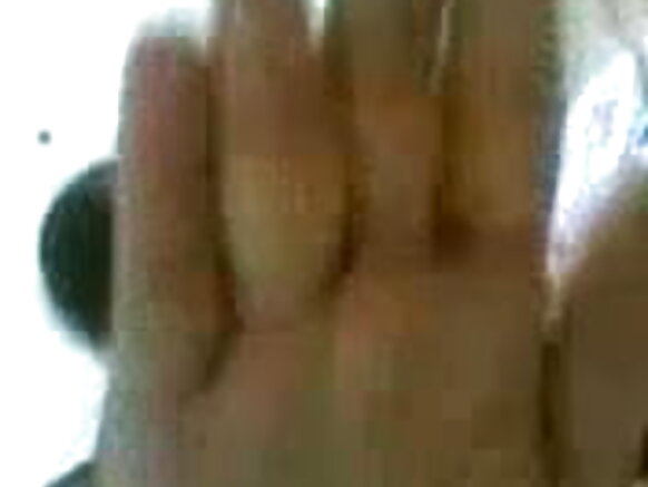 बड़े स्तन दिखाओ ५ खुले सेक्सी खान