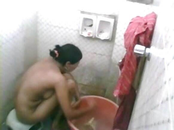 मे देसी नहावत लड़की नहावत सेक्सी फोटो वीडियो नीला