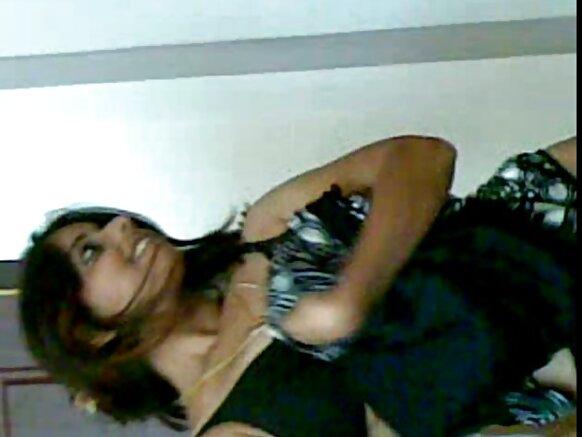 एक्सिस बैंक चुपा स्टाफ अपने प्रीमियम क्लाइंट के साथ एक क्लाइंट को चोदता है