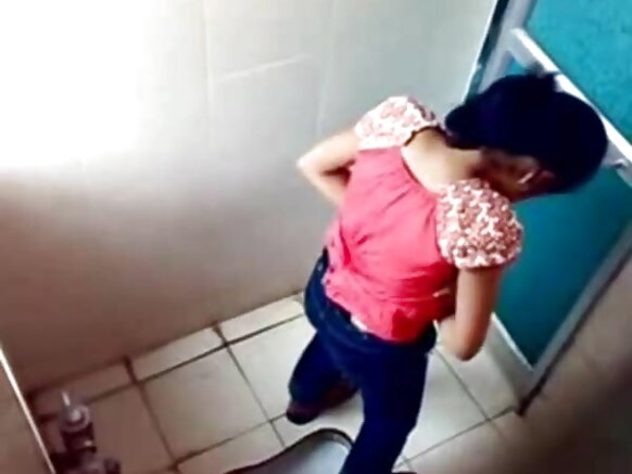 भारतीय बाथरूम कैम बाथरूम बॉलीवुड सेक्सी मूवी कैम