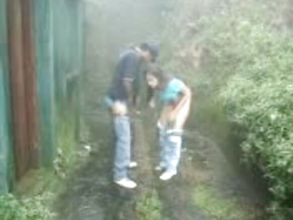 देशी लड़की despirgonzada अपने प्रेमी द्वारा गांड में गड़बड़ सेक्सी फोटो में हिंदी