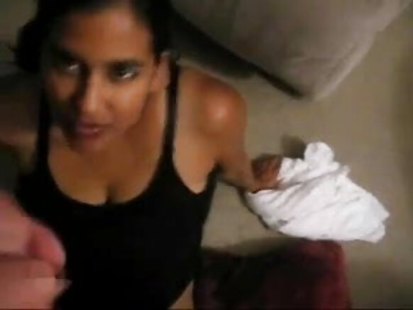 देसी लड़की अपने प्रेमी का लंड चूसती पार्ट 2 करीना कपूर सेक्सी विडियो फिल्म पार्ट 2