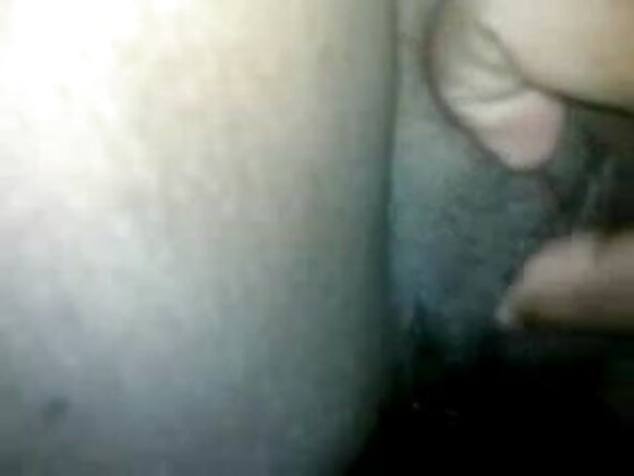 चाची भारत दे रही मुखमैथुन और चुदाई उसकी सेक्सी हिंदी मूवीमेट