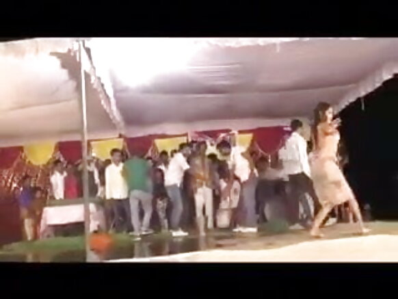 नग्न नंगा डांस वीडियो सेक्सी फिल्म हिन्दी भीगा डांस