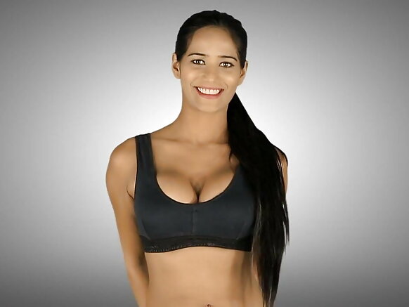 पोनम पांडेय हिन्दी मूवी सेक्सी हॉट योगा देसी स्तन और गधा देसी