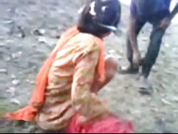 सेक्सी भारतीय प्रेमिका गड़बड़ कठिन द्वारा अपने प्रेमी आउटडोर