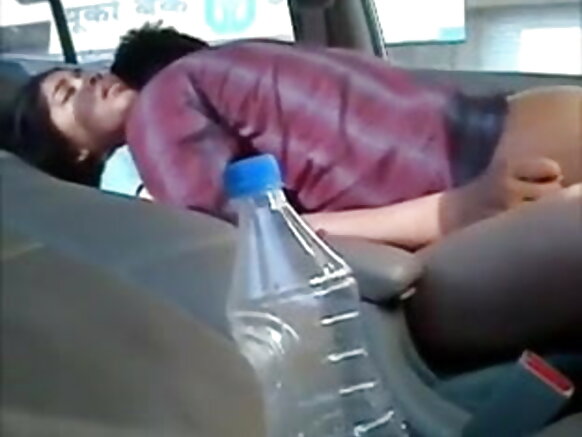 हिंदी सेक्सी मूवी में चुदाई वीडियो उनकी गाड़ी इतनी लग रही है कि सब देख लेते हैं