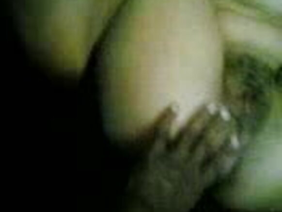 भारतीय लड़की सेक्सी हिन्दी मूवी में स्तन और चूत दिखाती है