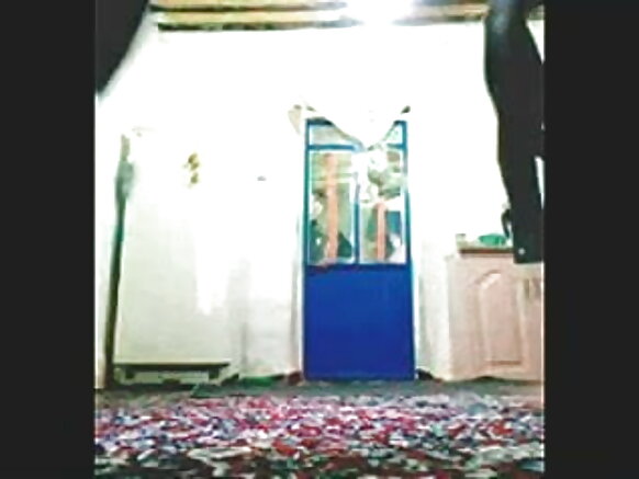 सेक्सी बर्ड बड