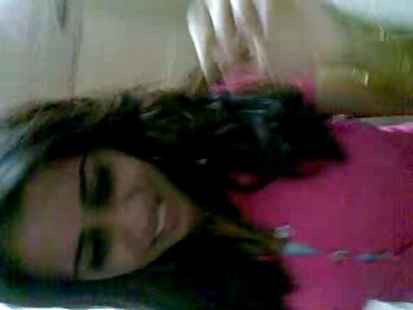 ऊ मोर सेक्सी बॉयफ्रेंड का चूसति है भोजपुरी मूवी