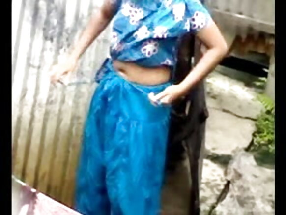 देसी प्रियंका चोपड़ा सेक्सी मूवी लड़की बाहर नहा रही है