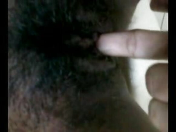 लिंडा इंडियन लड़की सेल्फ स्पेल सेक्सी मूवी घर का बना