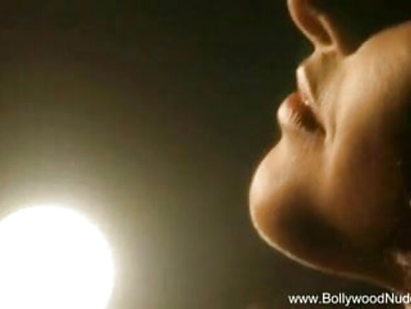 अंग्रेजी पूरा वीडियो बॉलीवुड नेना अमर आसान है