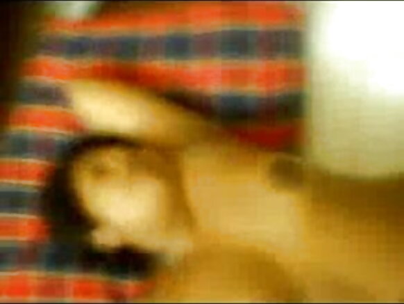 भारत का सबसे हॉट चुत बेनकाब ओर अपने बॉयफ्रेंड द्वारा चाटे सेक्सी मूवी देखने के लिए