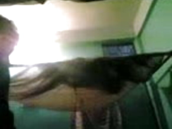 बांग्लादेश भाभी करीना कपूर का सेक्सी विडियो फिल्म भाभी चुदाई करते हुए चूस रहा है