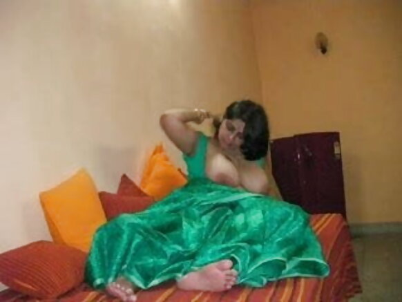 सेक्सी इंडियन फ़िल्म ओपन वीडियो आंटी १२४६ बड़े स्तन