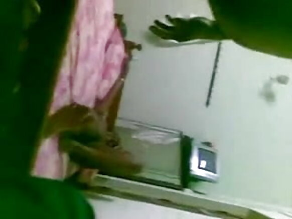 आंटी इंडिया फुल सेक्सी फिल्म अंग्रेजी में 1097 आंटी