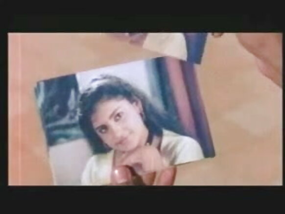 जवान भारतीय बड़े स्तन अमुधा हिंदी मूवी हिन्दी मूवी सपने देख रही सेक्सी