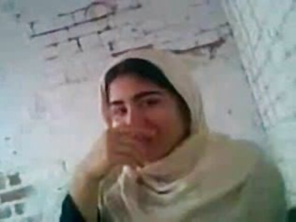 सेक्सी अरबी हिजाबी मुस्लिम पत्नी धोखा देती है और चोदती है पड़ोसी हॉट पड़ोसी सेक्सी फिल्म