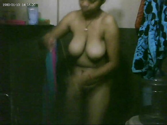 नौकर स्नान कर रहा है सेक्सी विडियो सेक्सी फोटो विडियो फोटो