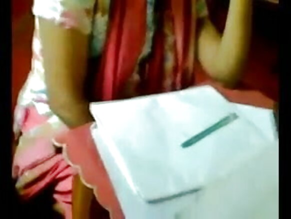 बंगाली यूनिवर्सिटी का सेक्सी मूवी सेक्सी लड़की एक टीचर को एग्जाम परीक्षा मंजूरी देने का दिखाती है यूनिवर्सिटी एग्जाम