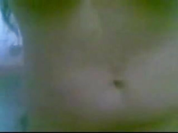 एक सेक्सी मूवी देखै के लिए बड़े स्तन के साथ असली भव्य एमआईएलएफ