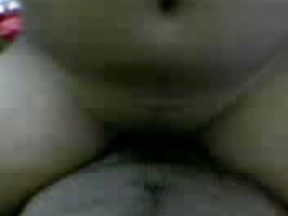 यूनिवर्सिटी लड़की लाल लाल साड़ी में अपने प्रेमी के साथ सेक्सी सेक्स