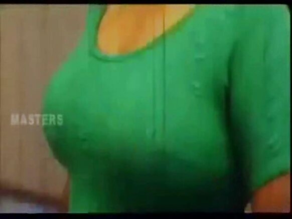 हॉट अभिनेत्री मल्लू एक सेक्सी सेक्सी इमेज फिल्म हिंदी में सेक्स का आनंद लेती है