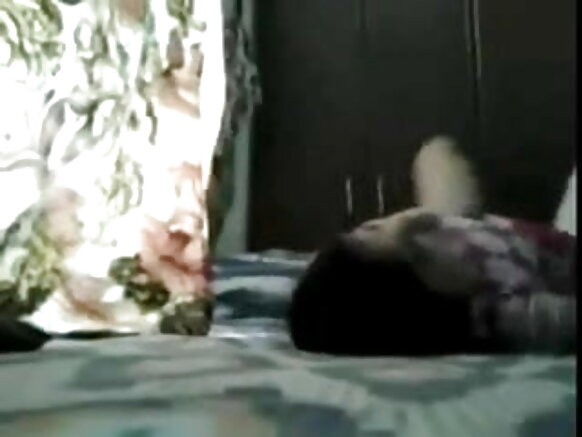 सेक्सी मूवी वीडियो दुई लड़कियन के प्री-गेम्स बीएफ लड़की साझा कीन गा बीएफ द्वारा कैद