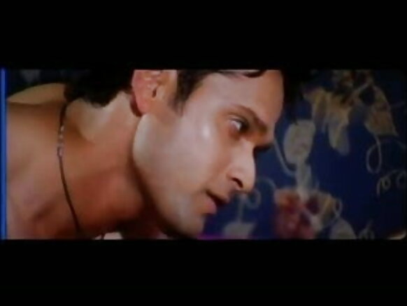 सेक्सी एक्ट्रेस बीपी मूवी लिप किस एक्ट्रेस