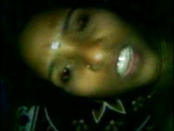 भारत सेक्सी मूवी में हिंदी भेजो देसी लड़कियों का देसी लड़की दबाया स्तन