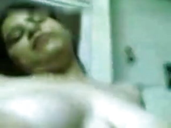 देसी देसी आंटी इंडिया गोरदिता सेक्सी मूवी वीडियो शो आंटी नंग हो जाती है और हस्तमैथुन करती है