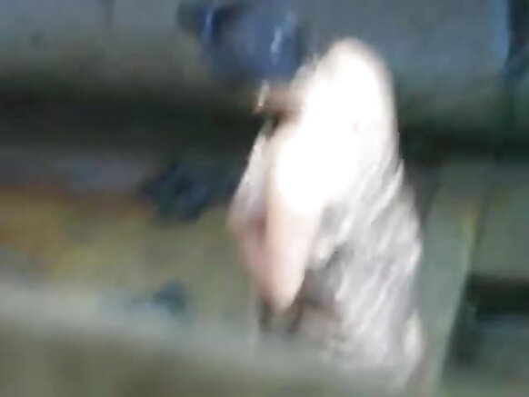 हॉट नेबर सेक्सी मूवी हिडन बाथरूम 4