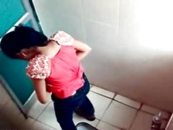 बंगला देसी सेक्सी सेक्सी इमेज देसी ढाका गर्ल्स डेल अल्बर्ग ने बाथरूम मुख्यालय में एक छिपा हुआ कैमरा लगाया