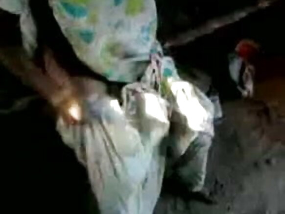 लेबर आंटी सेक्सी मूवी सेक्सी सेक्सी बॉस फोलर