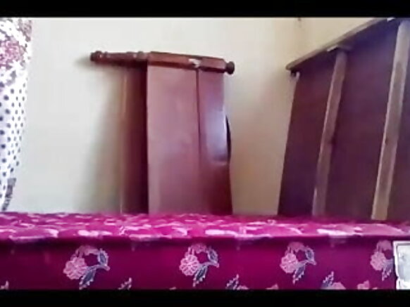 एक बूढे आदमी के औरत एक जवान सेक्सी नीले द्वारा गड़बड़ हो गया